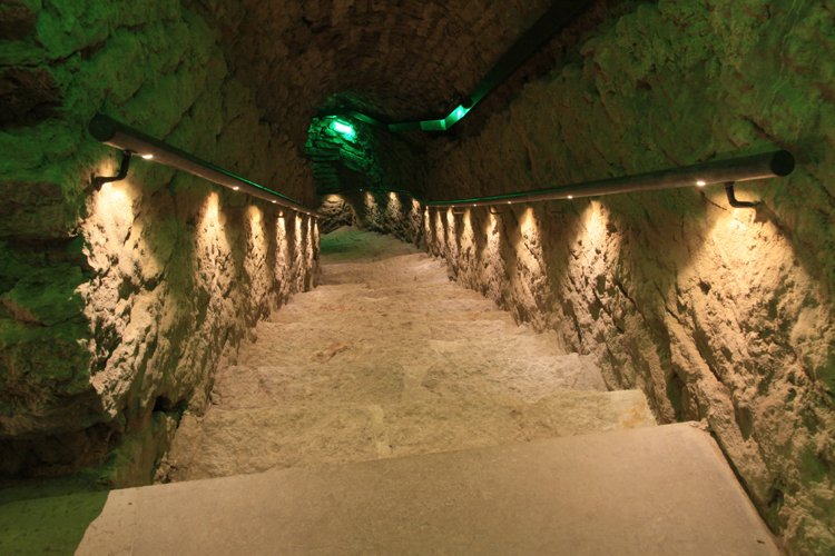 Bastion tunnels